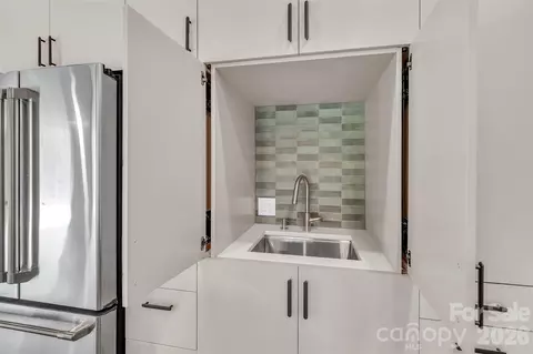 Kitchen - 386 Squirrel Ln, Clover, SC 29710 photo 5 of 8