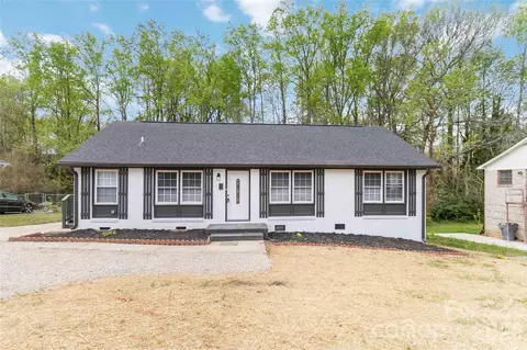 6726 Barrington Dr, Charlotte, NC 28215