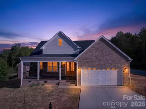 416 Whitmore Se St SE, Lenoir, NC 28645