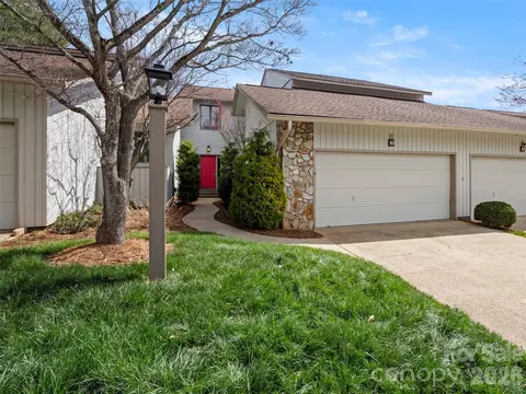 103 Parkway Ct, Asheville, NC 28803