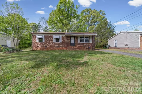 661 Kilborne Dr, Gastonia, NC 28052