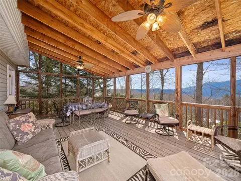120 Wintergreen Patch Ln, Burnsville, NC 28714