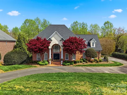 3704 8th Street Nw Pl NW, Hickory, NC 28601