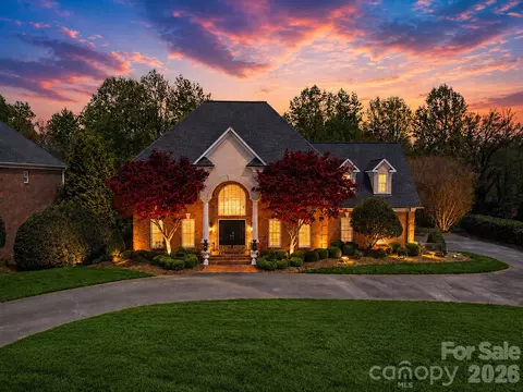 3704 8th Street Nw Pl NW, Hickory, NC 28601
