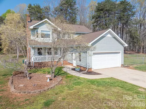 4503 Briarcreek Rd, Maiden, NC 28650