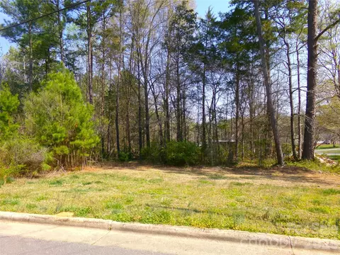 000 Ross 1 Dr #1, Albemarle, NC 28001