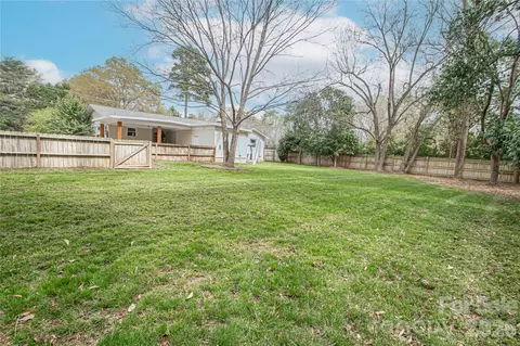 Exterior - 1302 E Franklin St, Monroe, NC 28112 photo 3 of 6