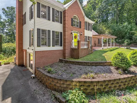 29 Tillman Rd, Lake Junaluska, NC 28745