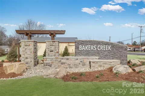 295 W 18th St, Kannapolis, NC 28081 photo 2