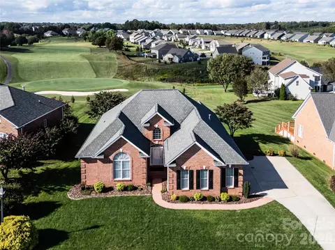 187 Fox Den Cir, Statesville, NC 28677