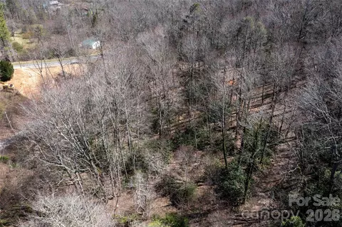 99 Banjo Branch Rd, Burnsville, NC 28714