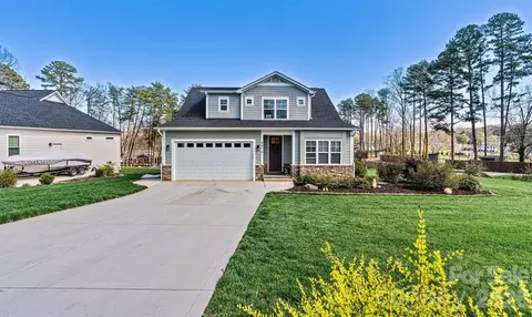 4970 Surfwood Dr, Sherrills Ford, NC 28673