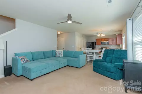 501 Caden Village Cir, Lexington, NC 27295