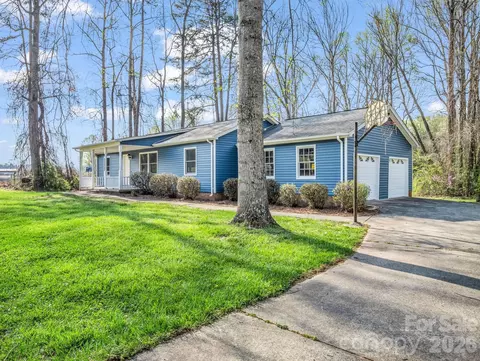 347 Crestview St, Rutherfordton, NC 28139