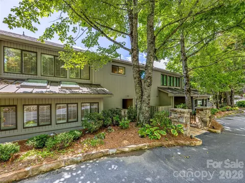 24 E Toxaway Shores 20 Rd #20, Lake Toxaway, NC 28747