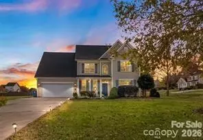 1450 Jc Raulston Ct, Hickory, NC 28602