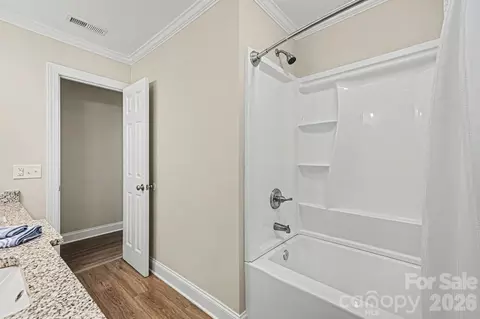 Bath - 235 Cantiberry Dr, Salisbury, NC 28146 photo 3 of 3
