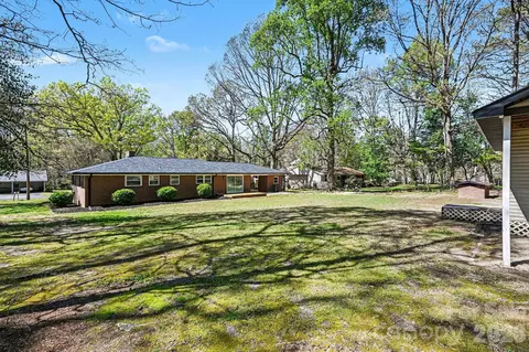 Exterior - 235 Cantiberry Dr, Salisbury, NC 28146 photo 5 of 7
