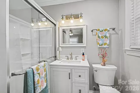 Bath - 235 Cantiberry Dr, Salisbury, NC 28146 photo 1 of 3