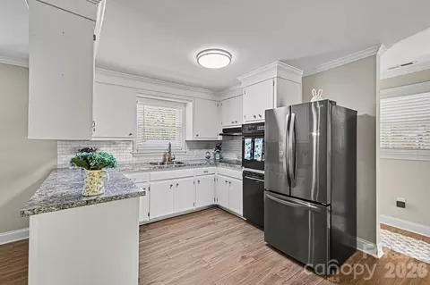 Kitchen - 235 Cantiberry Dr, Salisbury, NC 28146 photo 2 of 2