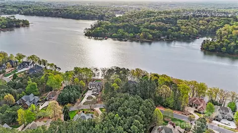 3217 Lake Pointe Dr, Belmont, NC 28173