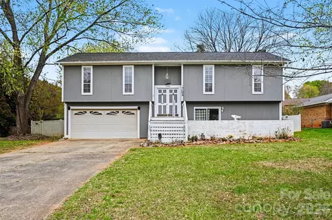 208 Mcgregor Rd, Gastonia, NC 28056
