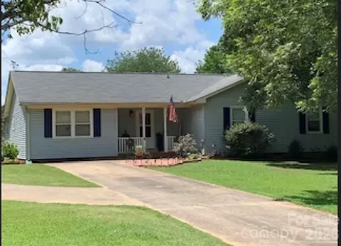 305 Hickory Ln, Salisbury, NC 28147