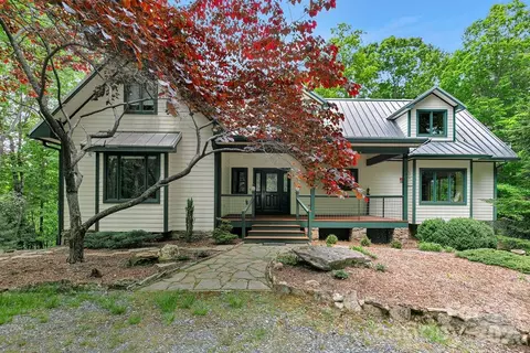 40 Walnut Ridge Cir, Brevard, NC 28712