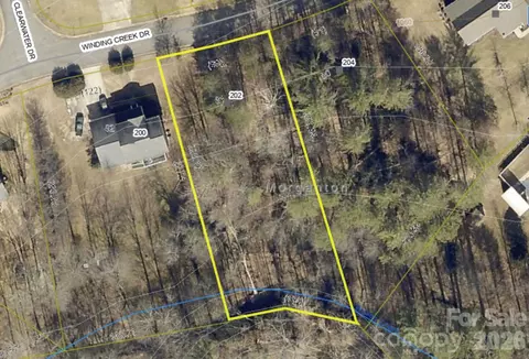 202 Winding Creek Dr, Morganton, NC 28655