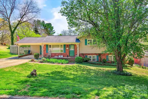 1091 16th Nw Ave NW, Hickory, NC 28601