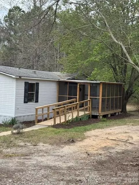 1216 Raxter Rd, Edgemoor, SC 29712