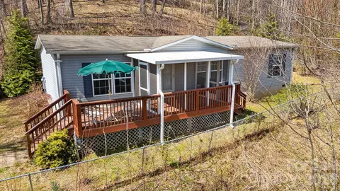 403 Youngs Gap Rd, Fletcher, NC 28732