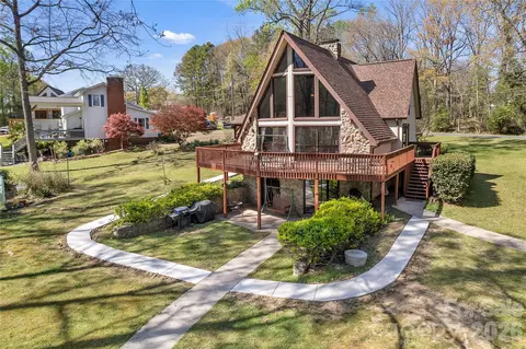 2912 Waterside Dr, Shelby, NC 28150