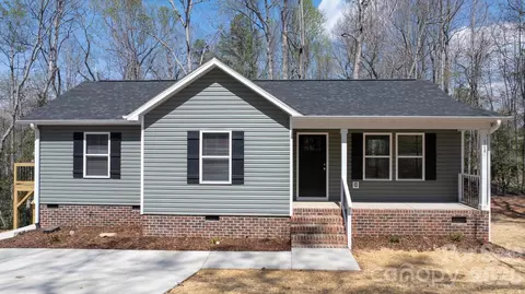102 Kitchings Dr, Valdese, NC 28690
