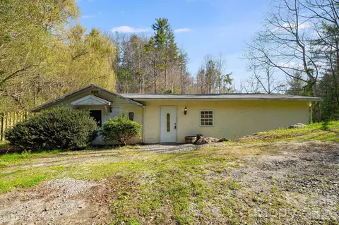 3903 Nc Hwy 213 Hwy, Marshall, NC 28753