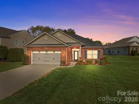 108 Community Club Dr, Mount Holly, NC 28120