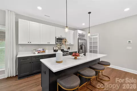 3219 Credenza Rd, Charlotte, NC 28208