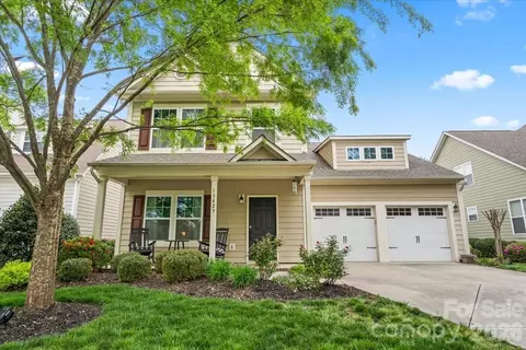 13429 Pierre Reverdy Dr, Davidson, NC 28036