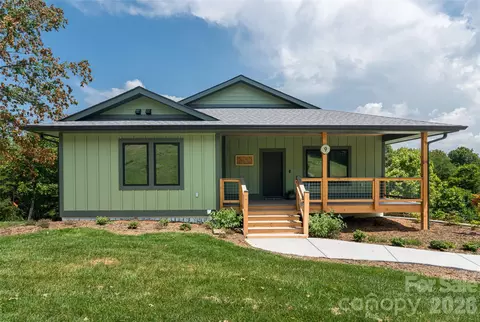 9 Ginger Spice Trl, Weaverville, NC 28787