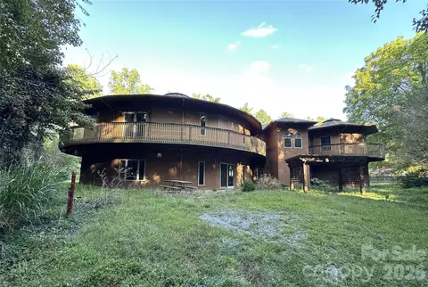 2905 Kanuga Rd, Hendersonville, NC 28739