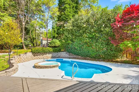 Exterior - 9101 Pitcairn Dr, Tega Cay, SC 29708 photo 7 of 8