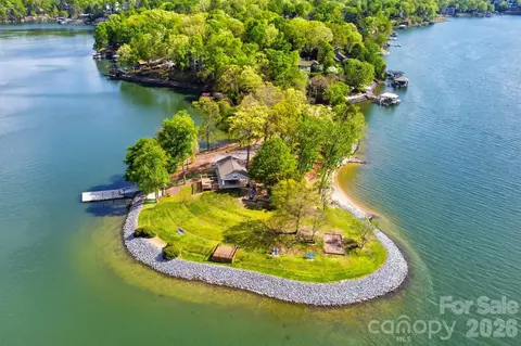 View/Area - 9101 Pitcairn Dr, Tega Cay, SC 29708 photo 3 of 5