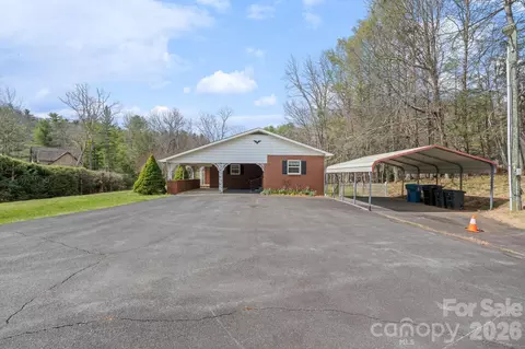 154 Alton Ln, Boone, NC 28607 photo 2