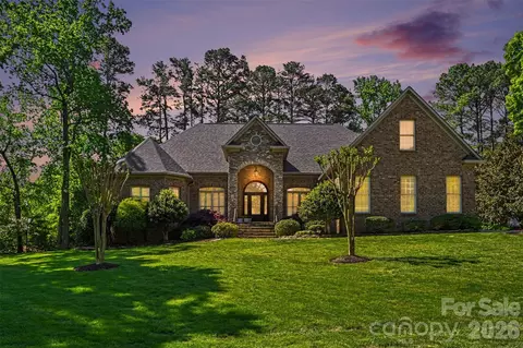 7806 Turnberry Ln, Stanley, NC 28164