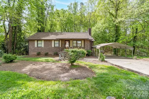 412 E Poplar St, Stanley, NC 28164