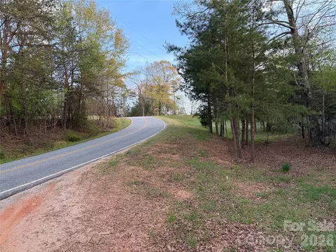 201 Blue Mountain 1 Ln #1, Tryon, NC 28782 photo 8