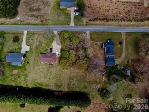 3048 Spencer Ne Rd NE, Conover, NC 28613 photo 6