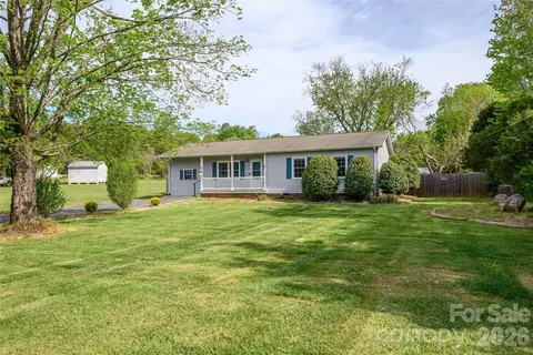 130 Fort Dobbs Rd, Statesville, NC 28625