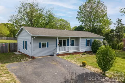 130 Fort Dobbs Rd, Statesville, NC 28625
