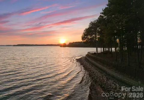 15508 Fishermans Rest Ct, Cornelius, NC 28031